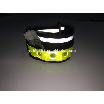 Reflektierendes LED-Armband zum Laufen